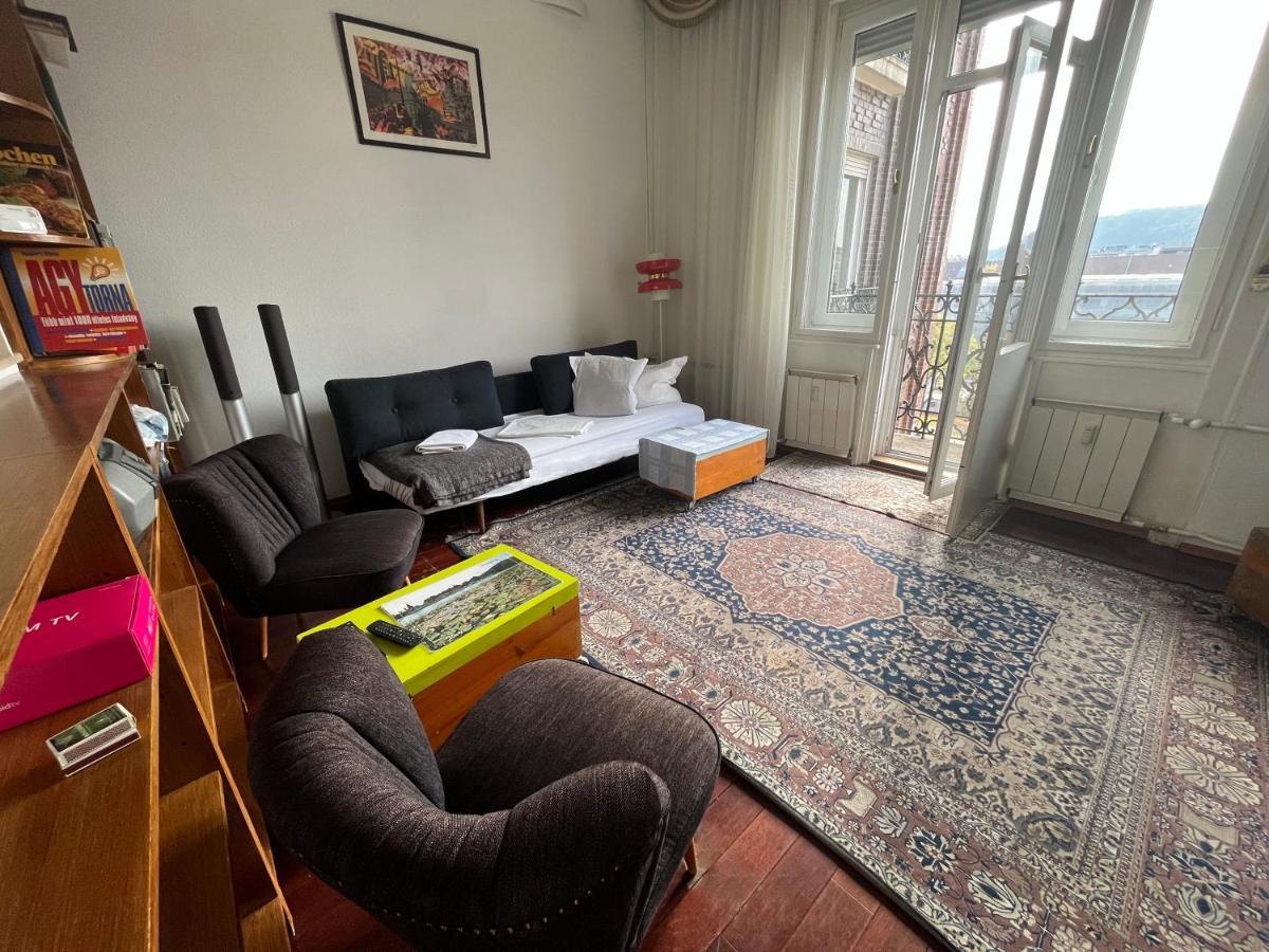 Bellevue City Apartment Budapest Exteriör bild